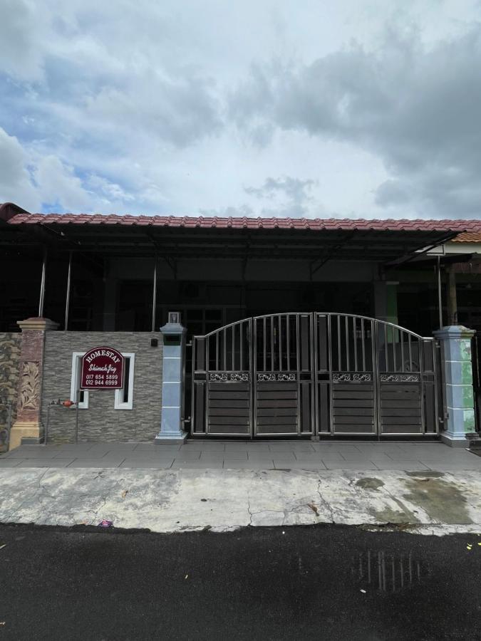 Shimahjay Telok Mas Holiday home *